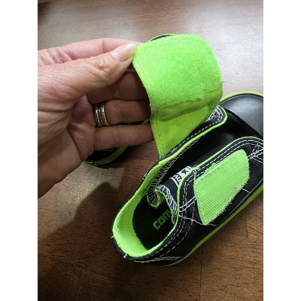 Converse One Star Infant Size 6 Black Lime Green Hook and Loop Sneakers